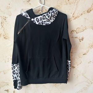 Double-Hooded Black Hoodie M | Leopard Print, Thumb Hole Sleeves